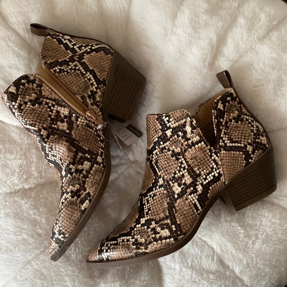 NWT Time & True Women's Boots Size 7 - Picture 3 of 10